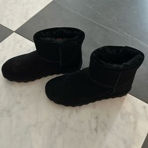 Bear paw snow boots